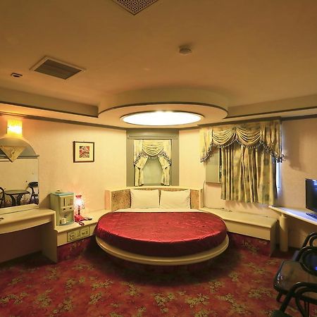 Broadway Hotel Taichung Eksteriør billede