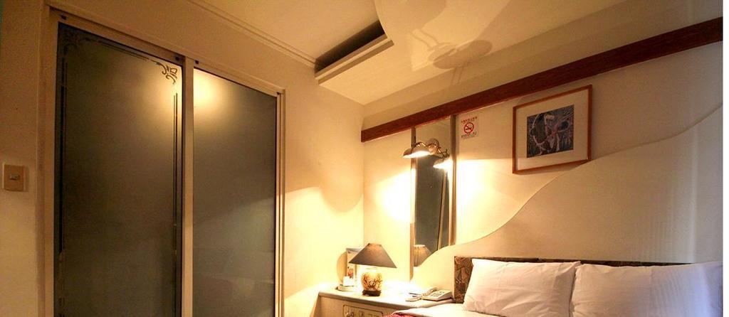 Broadway Hotel Taichung Eksteriør billede