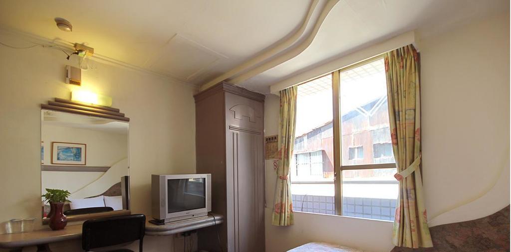 Broadway Hotel Taichung Eksteriør billede