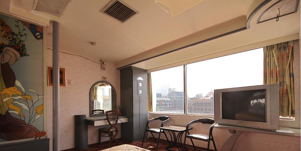 Broadway Hotel Taichung Eksteriør billede