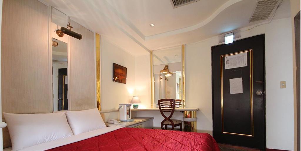 Broadway Hotel Taichung Eksteriør billede