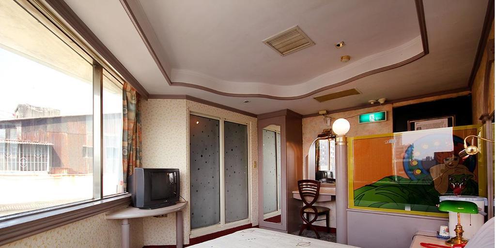Broadway Hotel Taichung Eksteriør billede