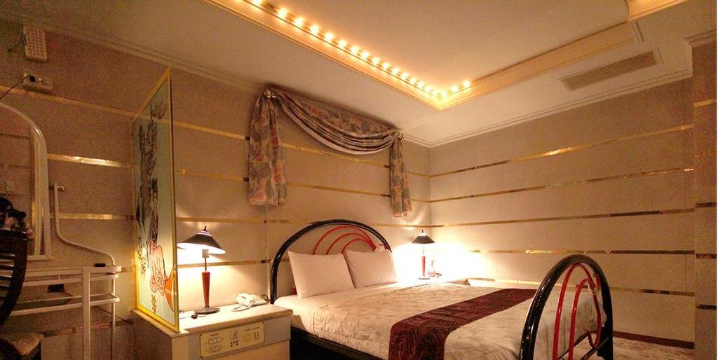 Broadway Hotel Taichung Eksteriør billede