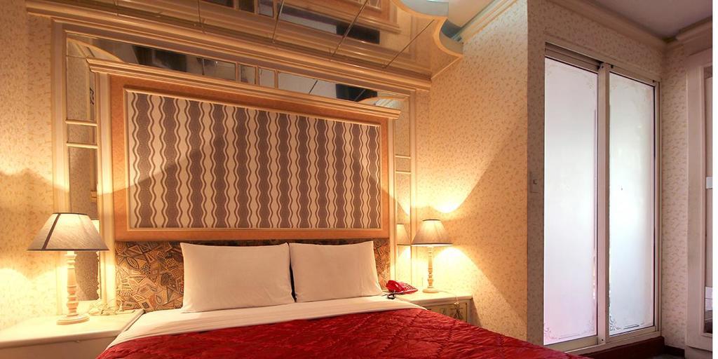 Broadway Hotel Taichung Eksteriør billede